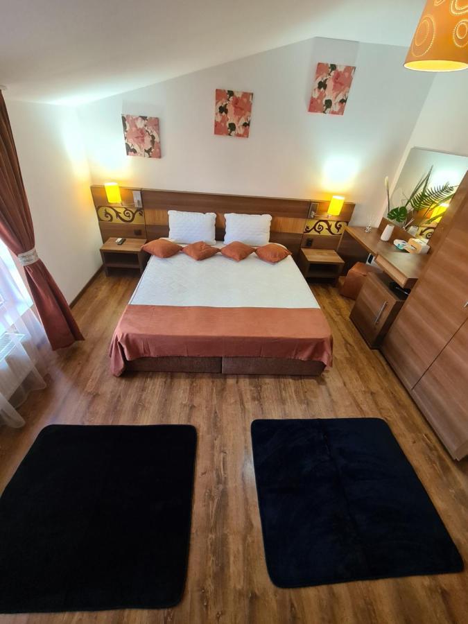Garsoniera Privata Bed & Breakfast Bukares Bagian luar foto