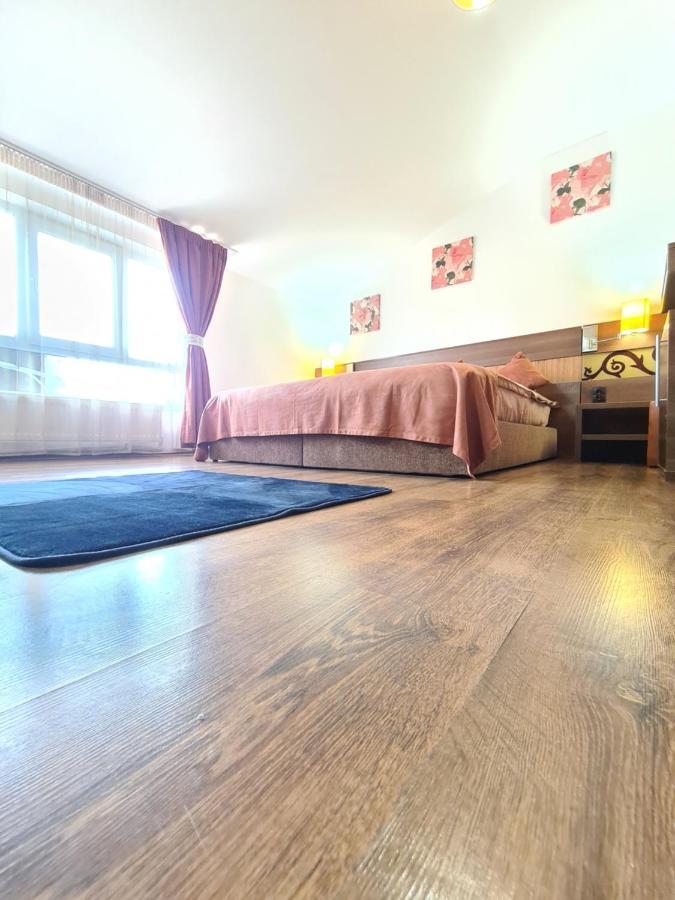 Garsoniera Privata Bed & Breakfast Bukares Bagian luar foto