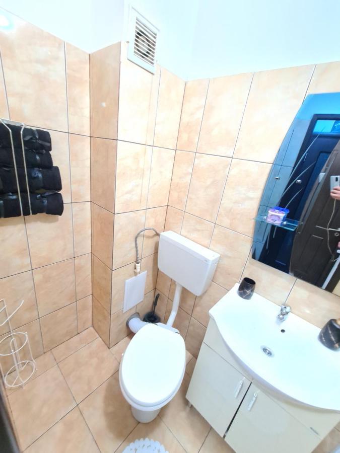 Garsoniera Privata Bed & Breakfast Bukares Bagian luar foto