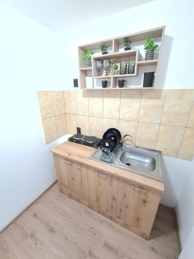 Garsoniera Privata Bed & Breakfast Bukares Bagian luar foto